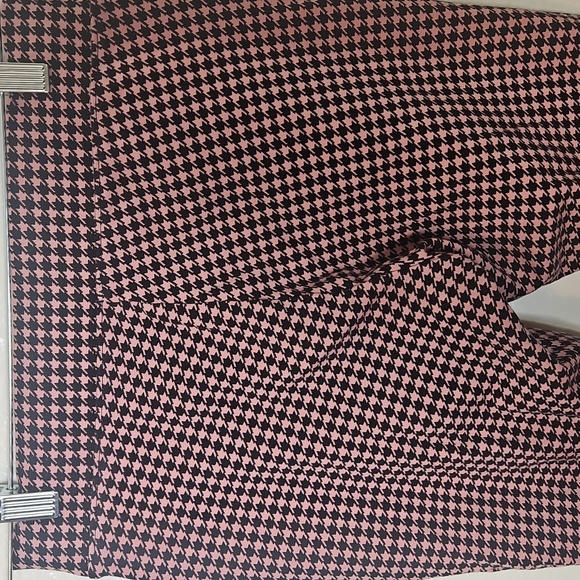 Old Navy Stevie Pink Houndstooth Pants – Women’s Size Small - Picture 7 of 8